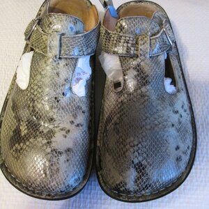 Alegria Women's Snake Print Mary Clogs Size 9 (39)